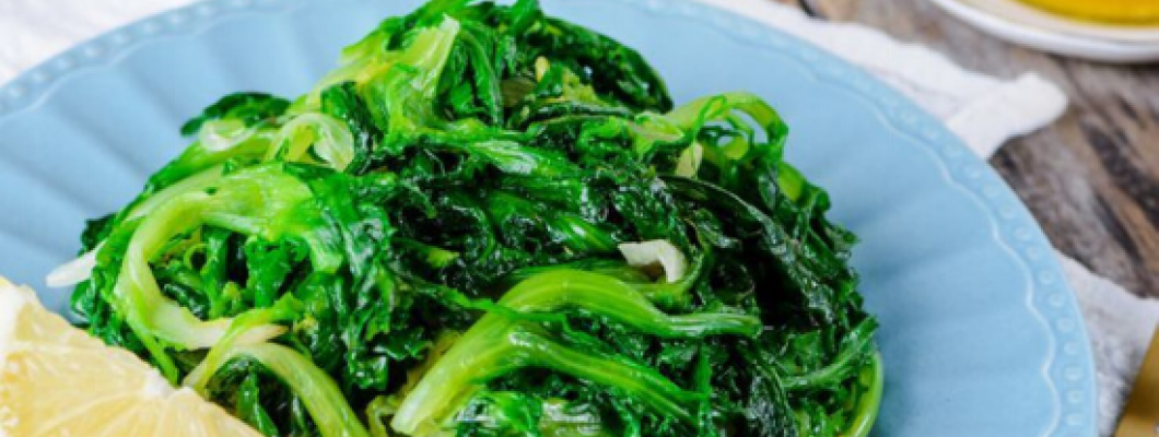 Horta Vrasta: Boiled Leafy Greens Recipe